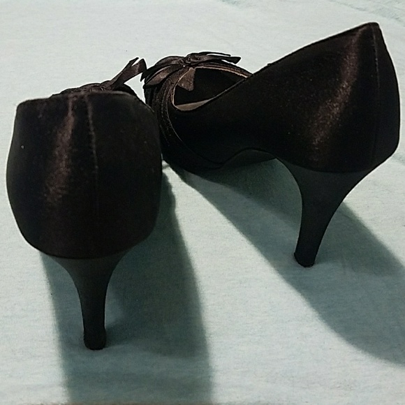 Black Satin and Lace Stilettos - Picture 6 of 7